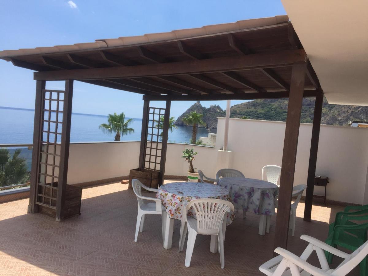 Le Zagare Apartments SantʼAlessio Siculo Exterior foto