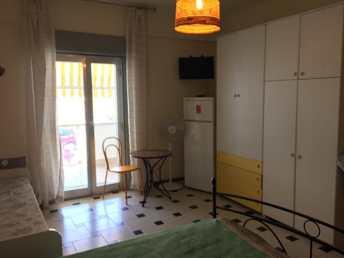 Le Zagare Apartments SantʼAlessio Siculo Exterior foto